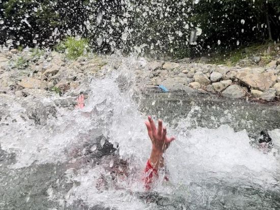 テントサウナ1日貸切プラン 川の目の前で整う♪絶景の川辺でリラックス＜相模原／5月～10月＞
