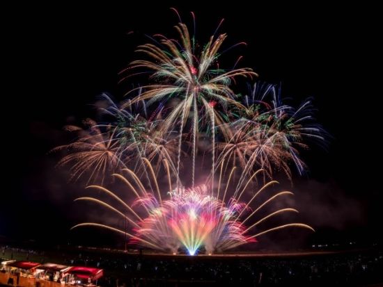 大曲花火師体験とプライベート花火鑑賞 花火工場見学＆模型玉づくり体験！＜夕食付／大曲市＞