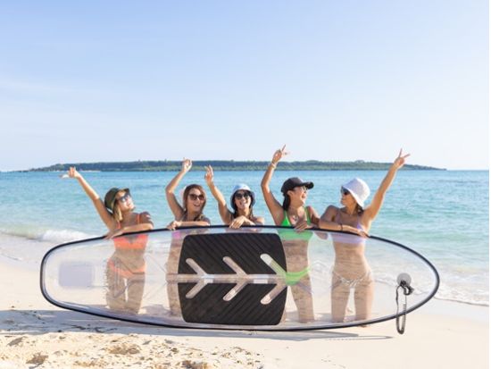 ☆スプリングセール実施中☆【全年齢対応可能！少人数制・早い者勝ち！！】大人気のクリアSUPツアー～海の上から海中探検～＜1時間／写真データ付／宮古島＞