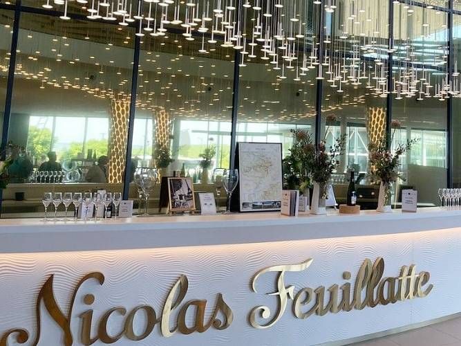 ランスのノートルダム大聖堂 | フランス 旅行の観光・オプショナル