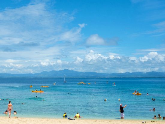 サウスシー アイランド半日ツアー　家族連れにもおすすめ！美しい珊瑚礁に囲まれた無人島で自由時間を満喫＜午前中のみ／ナンディ・デナラウ発＞