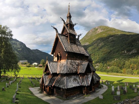 Norway_Borgund_Stave_Church_shutterstock_349529954