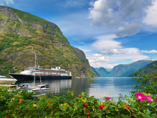 コペンハーゲン発ヘルシンキ着　北欧4か国周遊ツアー　ストックホルム＋コペンハーゲン＋ヘルシンキも訪問＜9泊10日／水曜／1名催行／日本語＞