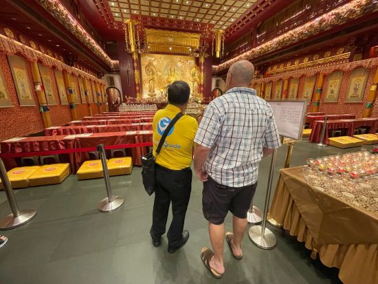 チャイナタウンウォーキングツアー スリ・マリアマン寺院＋マックスウェルフードセンターなど 歴史的名所を散策＜選べる午前・午後／貸切プランあり＞