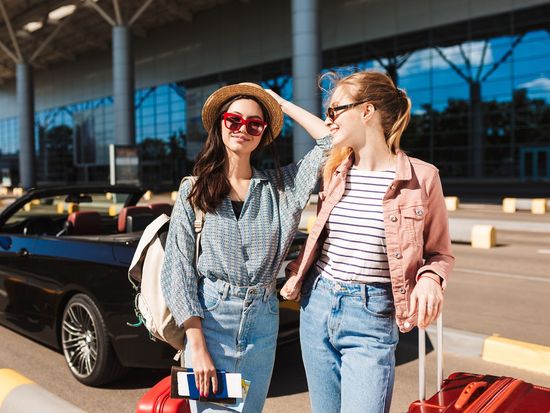 Airport_AdobeStock_217889833