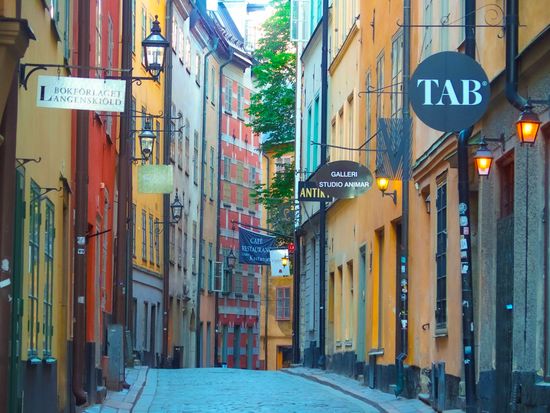 Sweden_Stockholm_Gamla Stan_pixta_69253530