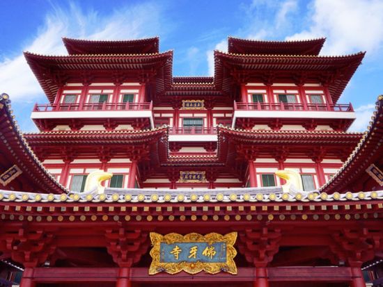 チャイナタウンウォーキングツアー スリ・マリアマン寺院＋マックスウェルフードセンターなど 歴史的名所を散策＜選べる午前・午後／貸切プランあり＞