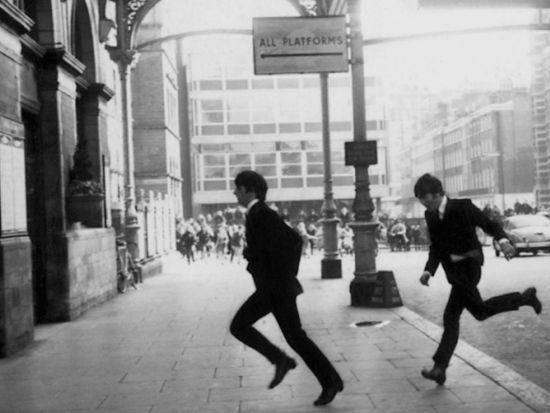 ビートルズの軌跡を辿る2時間ツアー　レトロなミニクーパーで移動！＜貸切／英語ガイド＞