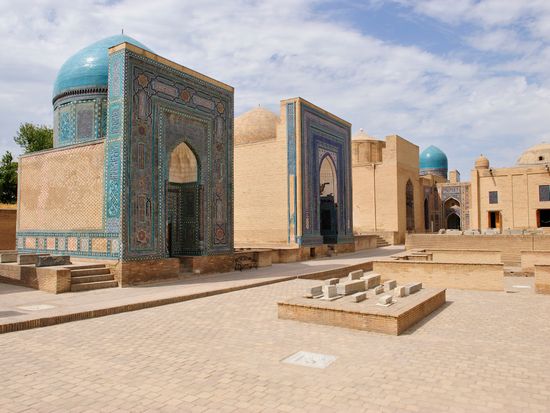 シャーヒズィンダ廟群