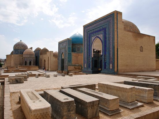 シャーヒズィンダ廟群2