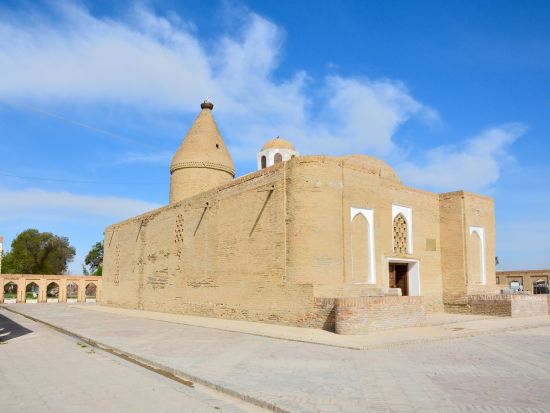 【4泊5日】ウズベキスタン＆タジキスタン周遊ツアー　世界遺産ブハラ＋サマルカンド＋首都タシケント＋ペンジケント＜貸切／日本語ガイド／宿泊＆食事／タシケント発着＞