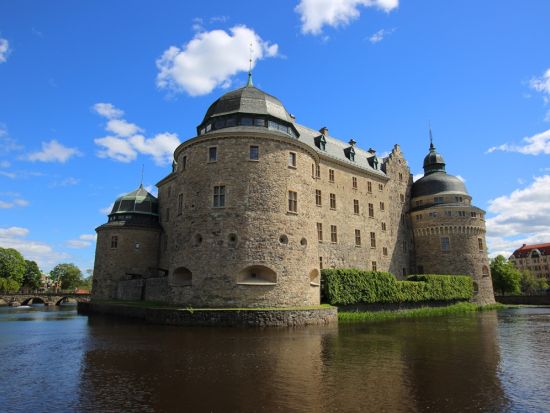 コペンハーゲン発ストックホルム着　北欧3か国周遊ツアー　オスロ＋ソグネフィヨルド＋ベルゲンなど訪問＜6泊7日／水曜／1名催行／日本語＞