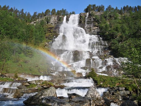 Tvindefossen water fall_AdobeStock_335064616