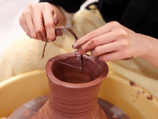 陶芸体験 国内最大級の陶芸工房で作る 自分だけオリジナル記念品＜1時間／八幡野窯／伊東＞