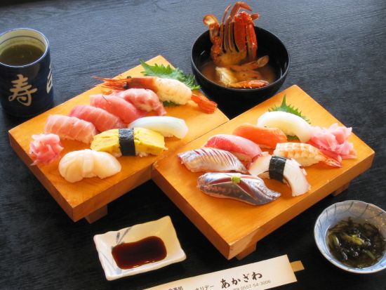 にぎり寿司体験 伊豆の新鮮な魚を使用！作務衣と職人帽で気分は寿司職人＜1.5時間／あかざわ／伊東＞