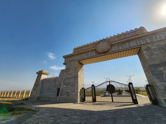 古代都市ペンジケント日帰りツアー　ルーダキーバザール＋ペンジケント遺跡＋サラズム遺跡 ＜貸切／日本語ガイド／昼食付き／サマルカンド発着＞