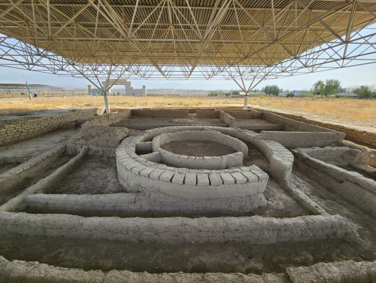 古代都市ペンジケント日帰りツアー　ルーダキーバザール＋ペンジケント遺跡＋サラズム遺跡 ＜貸切／日本語ガイド／昼食付き／サマルカンド発着＞