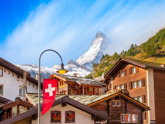 パリ発チューリッヒ着　パリ＆スイス周遊ツアー　パリ＋ツェルマット＋ジュネーブなど訪問＜4月～10月／5泊6日／木曜／1名催行／日本語＞