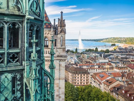 パリ発チューリッヒ着　パリ＆スイス周遊ツアー　パリ＋ツェルマット＋ジュネーブなど訪問＜4月～10月／5泊6日／木曜／1名催行／日本語＞