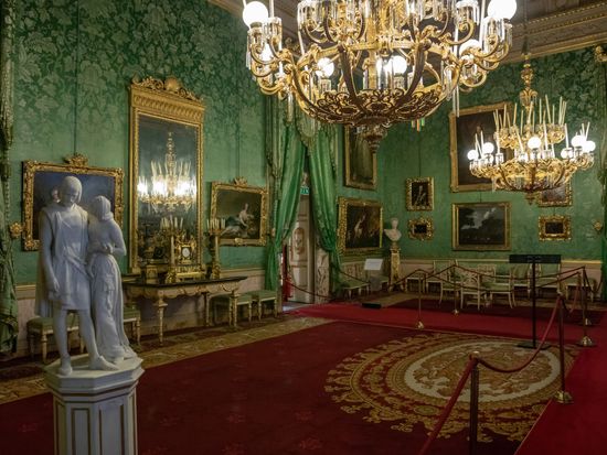 Italy_Florence_Pitti Palace_pixta_73236561_M