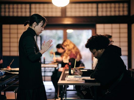 越前漆器の漆塗り＆和紙漉き職人体験 神社参拝＆伝統料理ランチ＜福井／8時間＞