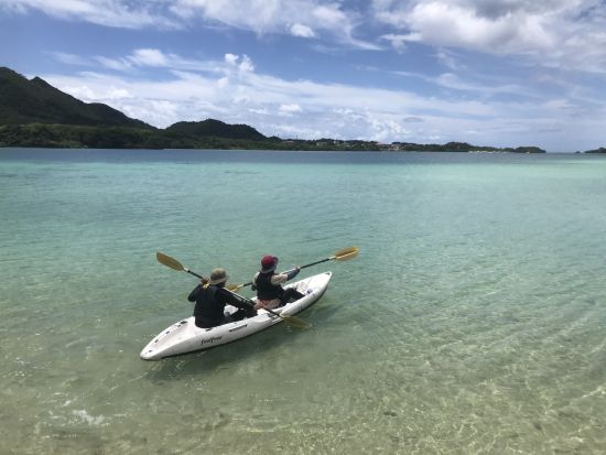 貸切！川平湾シーカヤック体験 ミシュラン3つ星の絶景を満喫！透明な海と緑豊かな景色を楽しもう♪＜石垣島／約2時間半＞