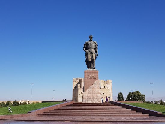 世界遺産シャフリサーブス日帰りツアー　アクサライ宮殿＋ドルティラヴァト建築群＋ドルッサオダット建築群 ＜貸切／日本語ガイド／昼食付き／サマルカンド発着＞