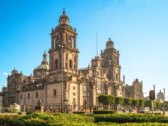 Mexicocity_Metropolitan Cathedral_shutterstock_1555904327