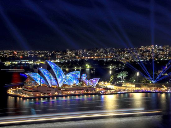 Copyright_BridgeClimb_Vivid_Climb_LR (6)