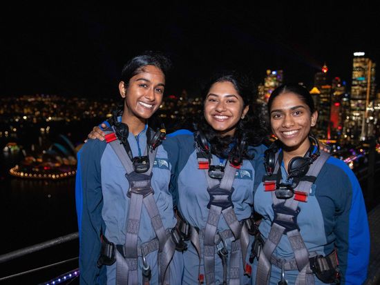 ©BridgeClimb_Vivid_Climbers (4)