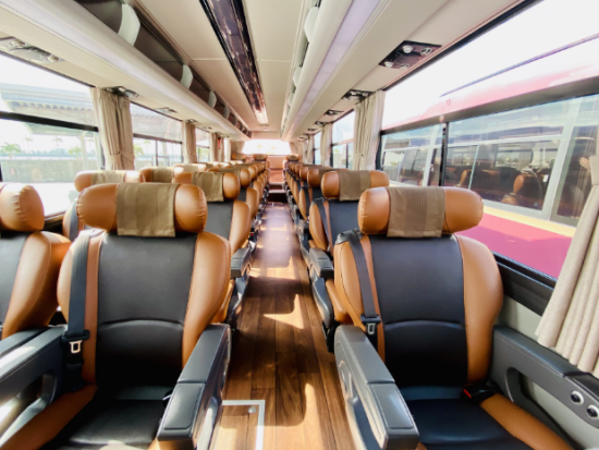 美ら海水族館観光バスツアー 古宇利島＋世界遺産「今帰仁城跡」をめぐる1日観光　ホテルランチ付き　ゆったり快適！3列（2-1列）シート採用＜那覇発／2歳以下無料＞