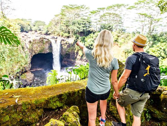 rainbow-falls_shutterstock_1346106020