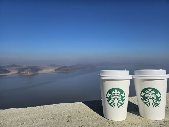 北朝鮮が見えるスターバックス＆ショッピングツアー　愛妓峰（エギボン）平和生態公園＋現代プレミアムアウトレット＜ソウル発／1名参加OK／日本語ガイド＞ 