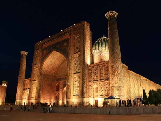 【4泊5日】ウズベキスタン＆タジキスタン周遊ツアー　世界遺産ブハラ＋サマルカンド＋首都タシケント＋ペンジケント＜貸切／日本語ガイド／宿泊＆食事／タシケント発着＞