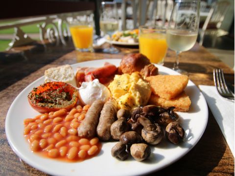 ヒンターランドを空から満喫！熱気球遊覧飛行＆ワイナリーでの朝食＜朝食&ワイン付／英語ガイド／ブリスベン発＞