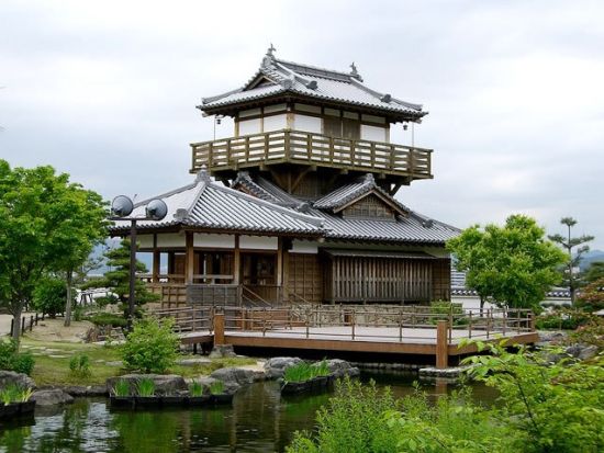 【大人気カップヌードル手作り体験確約！】池田周遊の旅 カップヌードルミュージアム＋小林一三記念館＋茶道・香道体験＋温泉入浴＜タクシー利用／1日／昼食付＞