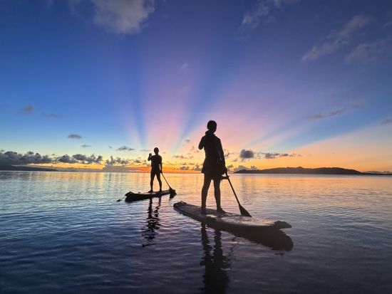 青の洞窟シュノーケリング+サンセット＆ナイトカヤックツアー　人気スポット青の洞窟と名蔵アンパルを1日で満喫＜市街地ホテル送迎可／当日11時まで予約可＞