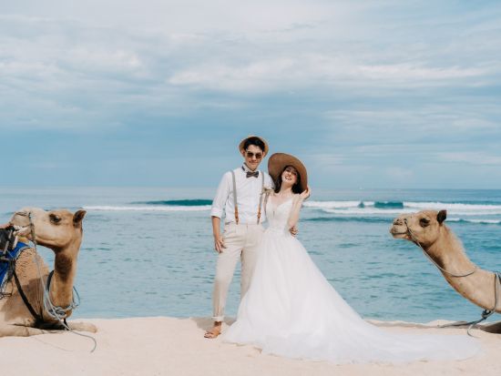 バリ島 フォトウエディング　　ラクダと一緒の撮影で一生の思い出づくりを！　安心のワタベウェディングがプロデュース ＜日本語スタッフ／往復送迎＞