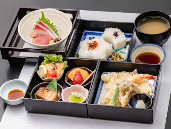 9z44qOSCMzaBxUZwRLF8GP4vlM4GS1OC