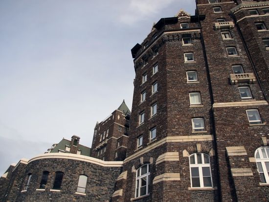 Canada_Alberta_Banff National Park_Fairmont Banff Springs Hotel_shutterstock_9190852