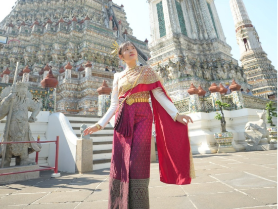 SNSフォロワー数3万人超え！人気カメラマン「ジャックさん」とワット・アルンでフォト撮影　タイ民族衣装レンタル＋ヘアメイク付き ＜日本語ガイド／午前＞