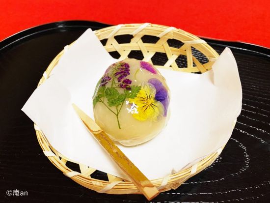 【大阪】和菓子作り体験 本物の花びらを使った美しい和菓子作り お点前体験付きプラン有＜持ち帰りOK＞ by 日本文化体験 庵an大阪