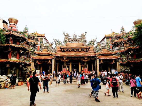 台中貸切観光チャーター　出発時間・滞在時間がアレンジ可能＜最大6名／6時間／日本語ドライバー／台中発着＞※1台あたり料金