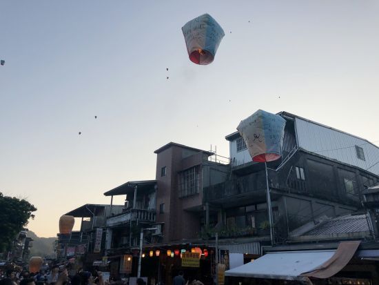 台北貸切観光チャーター　出発時間・滞在時間がアレンジ可能＜最大2～8名／7時間／日本語ドライバー／台北発着＞※1台あたり料金