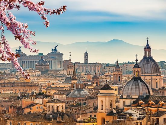 italy_rome_castel-sant-angelo_shutterstock_590858474