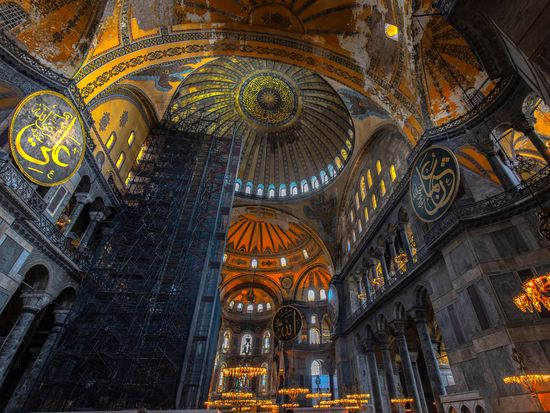 Turkey_Istanbul_Hagia-Sophia_shutterstock_1262781781
