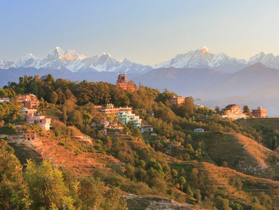 Nepal_Nagarkot_sunrise_pixta_17777608