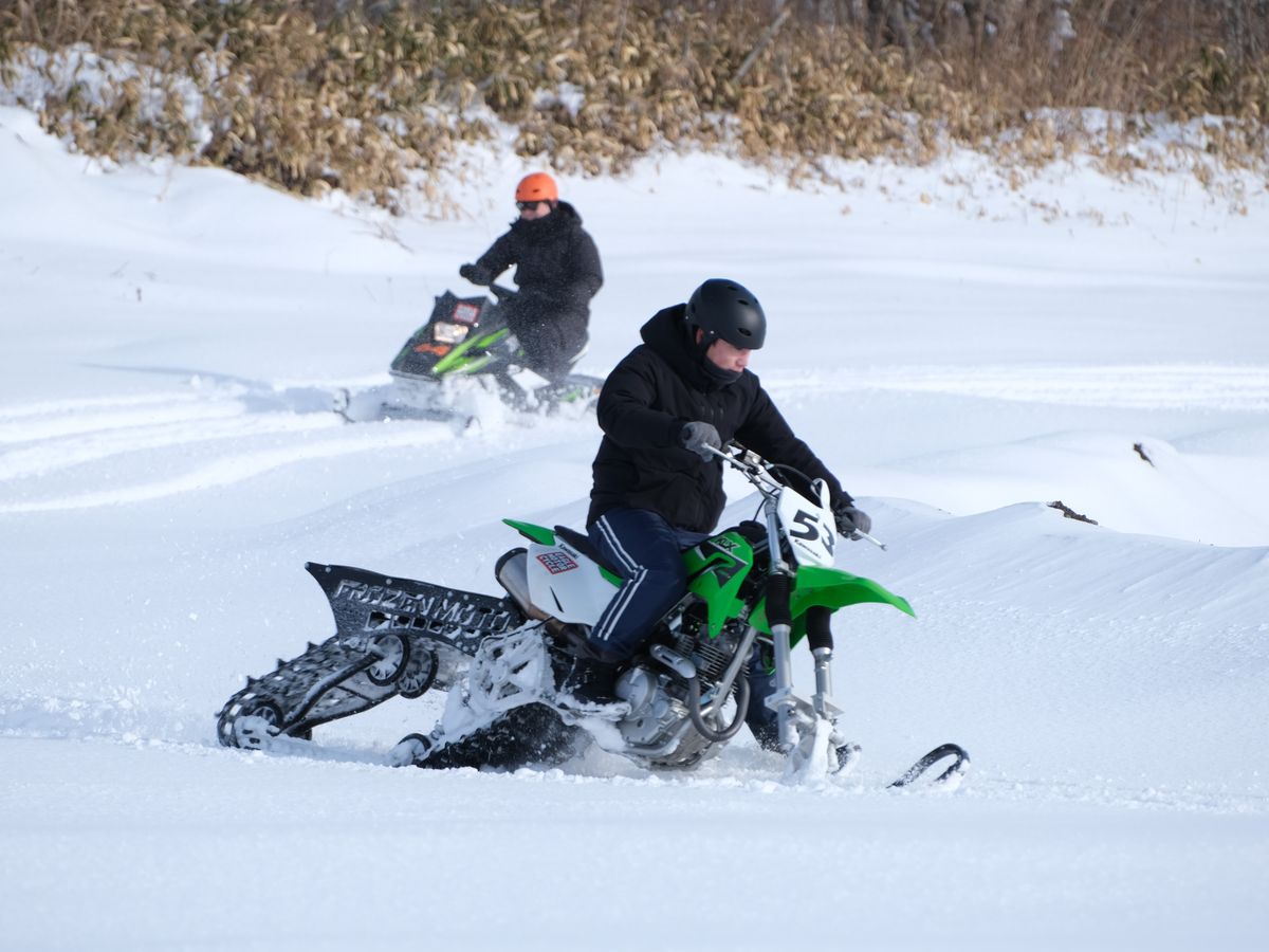 スノーバイク体験 免許不要！無料レンタル付(ヘルメット、ゴーグル等