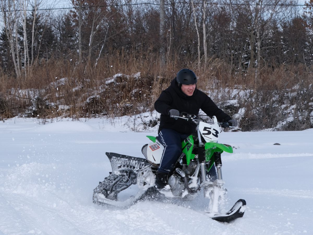 スノーバイク体験 免許不要！無料レンタル付(ヘルメット、ゴーグル等
