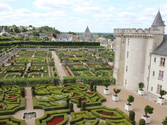 パリ発着　モンサンミッシェル＆ロワール古城巡り　セーヌ川クルーズ＆パリ市内車窓観光付＜6泊7日／月曜／1名催行／日本語＞